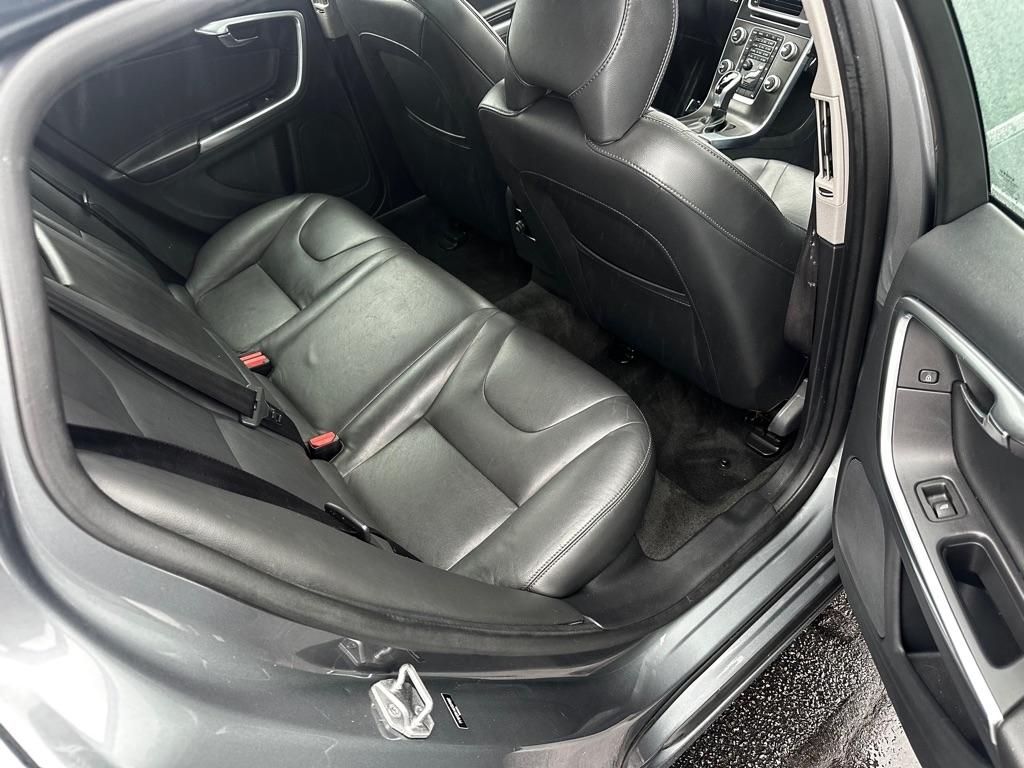 Volvo V60 4dr Wgn T5 Premier AWD 2016
