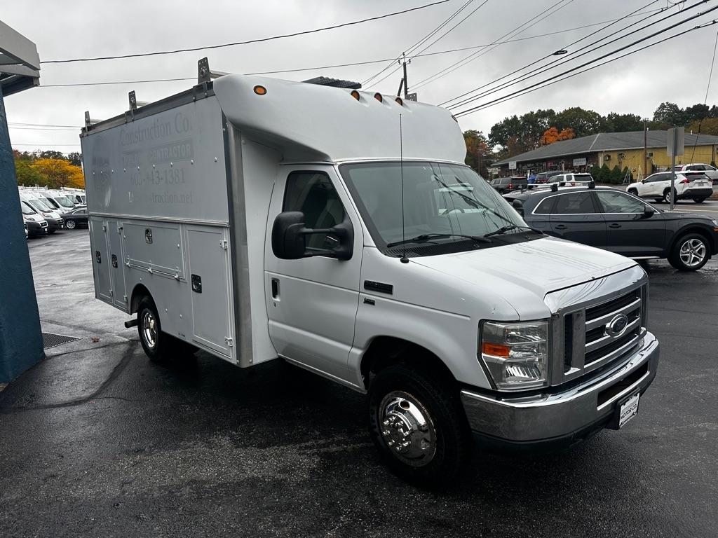 Ford Econoline Commercial Cutaway E-350 Super Duty 138" SRW 2013