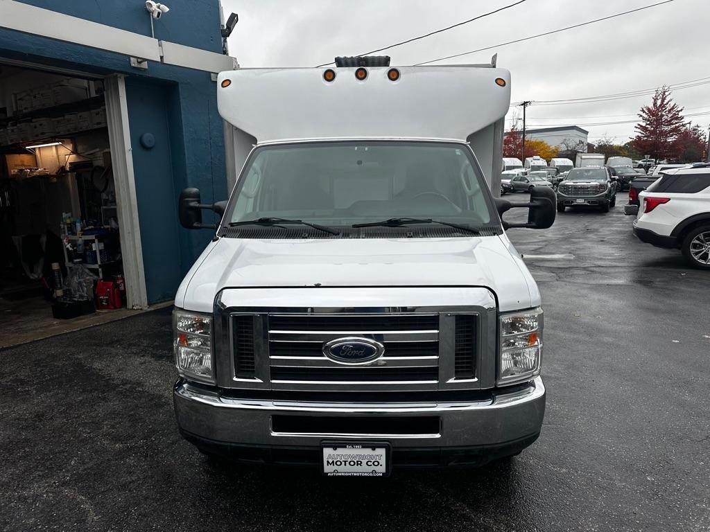 Ford Econoline Commercial Cutaway E-350 Super Duty 138" SRW 2013
