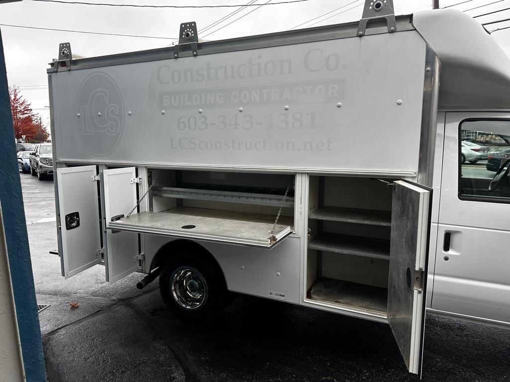 Ford Econoline Commercial Cutaway E-350 Super Duty 138" SRW 2013