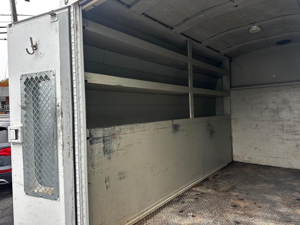 Chevrolet Express Commercial Cutaway 3500 Van 139" 2014