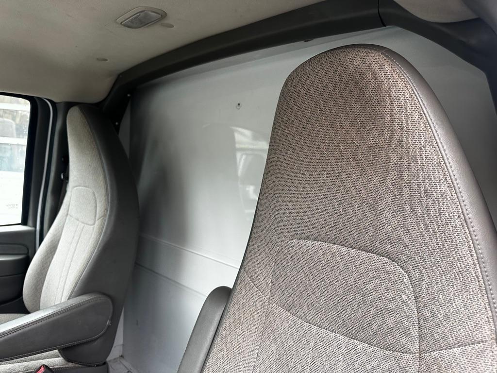 Chevrolet Express Commercial Cutaway 3500 Van 139" 2014