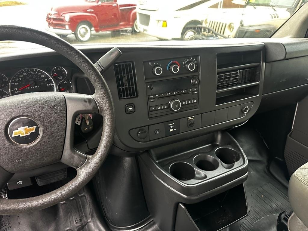 Chevrolet Express Commercial Cutaway 3500 Van 139" 2014