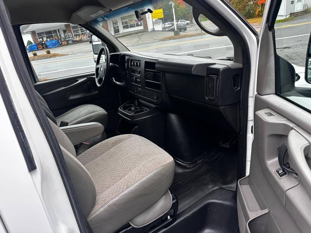 Chevrolet Express Commercial Cutaway 3500 Van 139" 2014