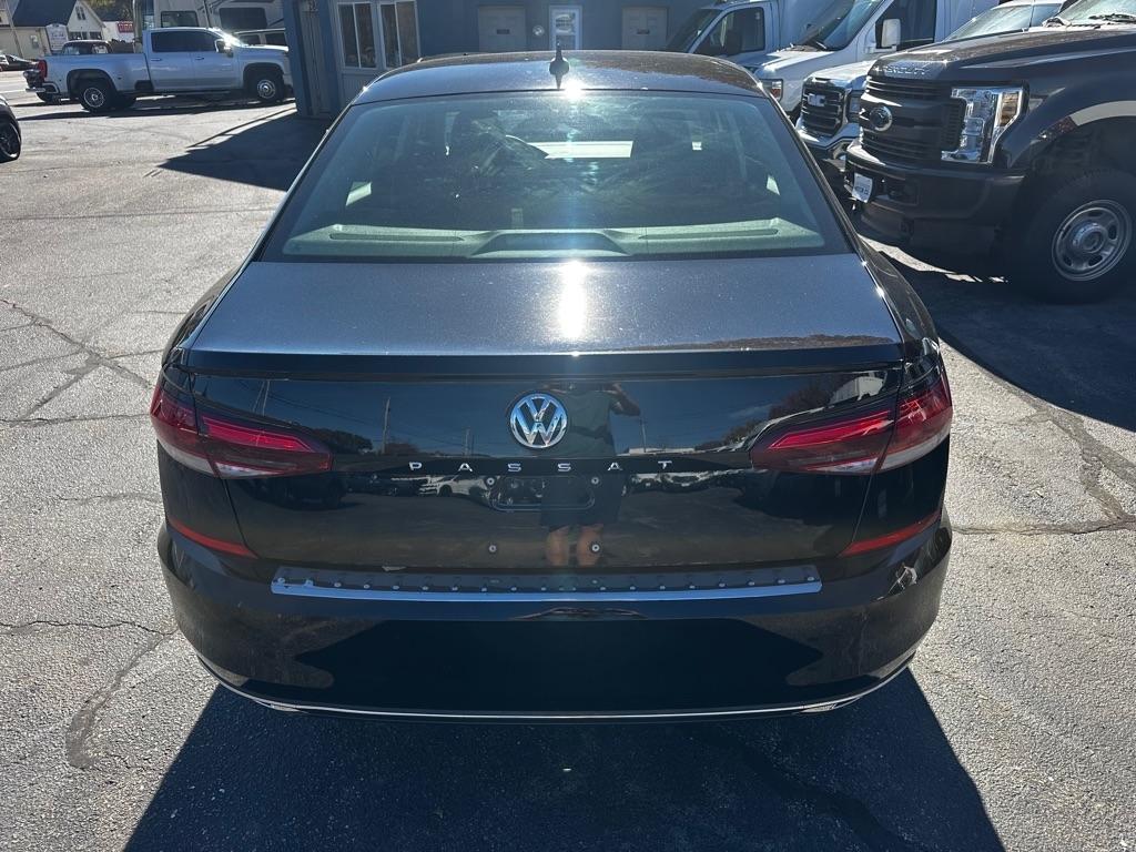 Volkswagen Passat 2.0T SE Auto 2021