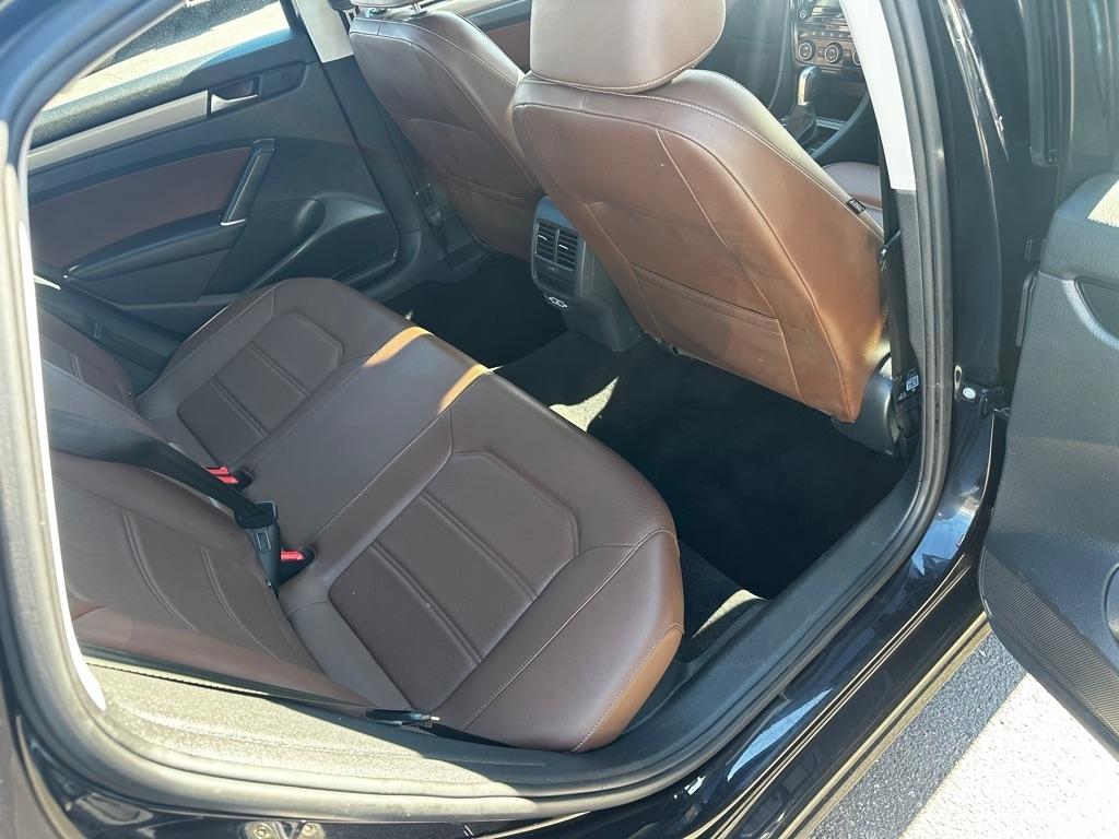 Volkswagen Passat 2.0T SE Auto 2021
