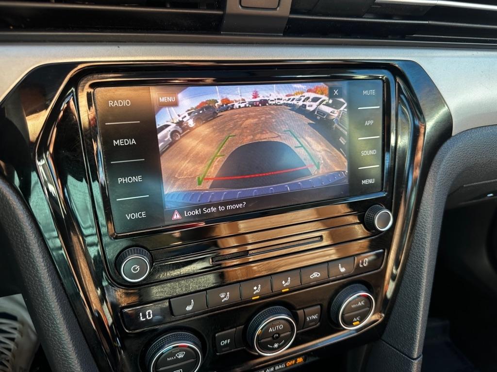 Volkswagen Passat 2.0T SE Auto 2021