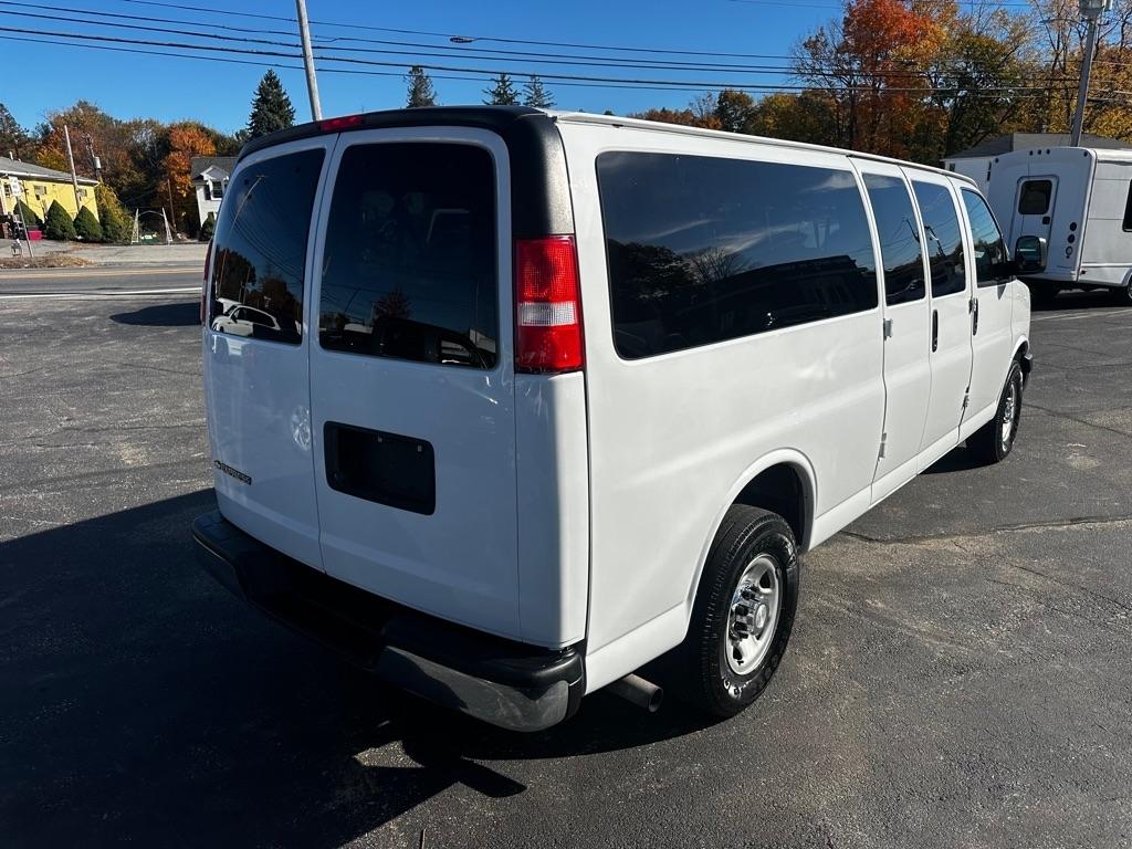 Chevrolet Express Passenger RWD 3500 155" LT 2019