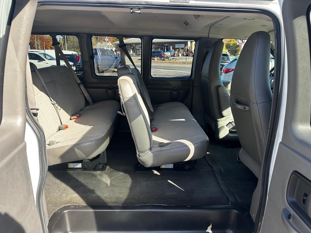 Chevrolet Express Passenger RWD 3500 155" LT 2019