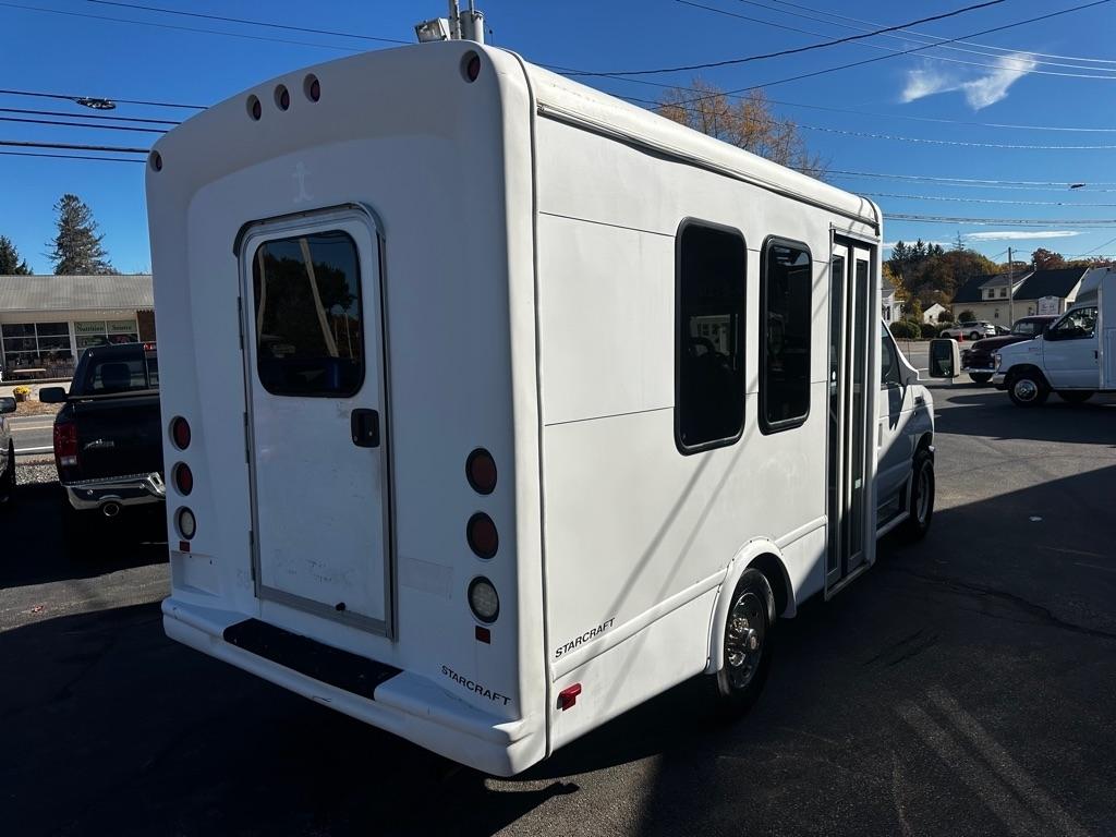 Ford Econoline Commercial Cutaway E-350 Super Duty 138" DRW 2015