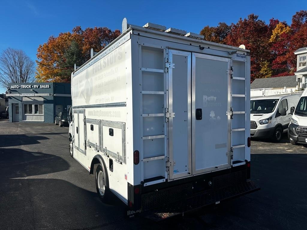 Ford E-Series Cutaway E-350 SRW 138" WB 2021