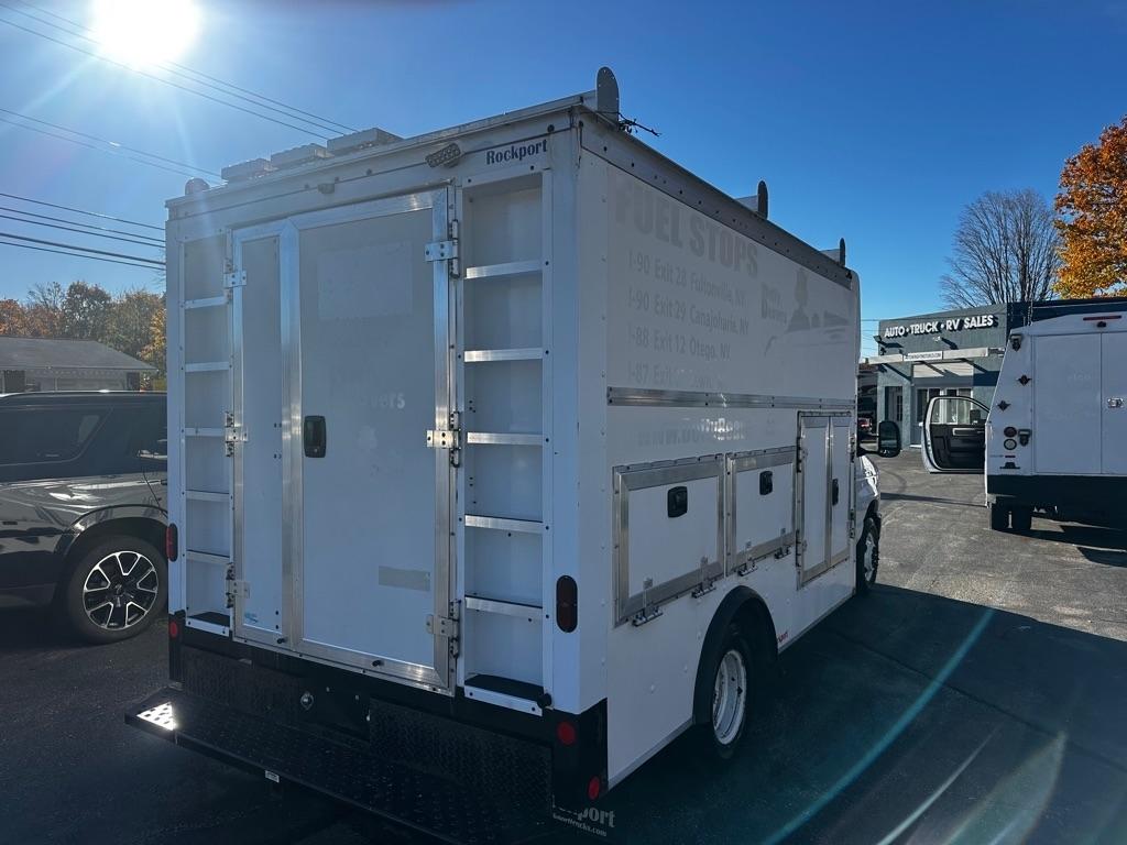 Ford E-Series Cutaway E-350 SRW 138" WB 2021
