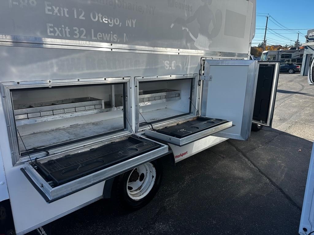 Ford E-Series Cutaway E-350 SRW 138" WB 2021