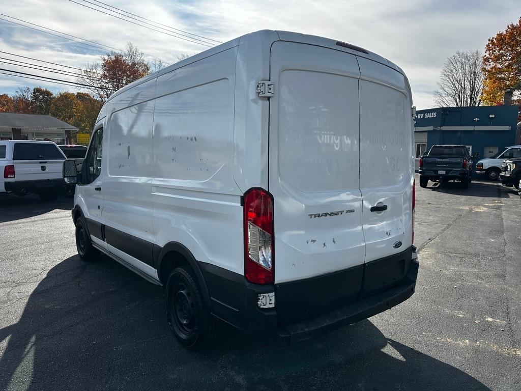 Ford Transit Cargo Van T-250 130" Med Rf 9000 GVWR Sliding RH Dr 2015