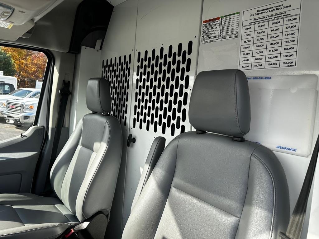 Ford Transit Cargo Van T-250 130" Med Rf 9000 GVWR Sliding RH Dr 2015