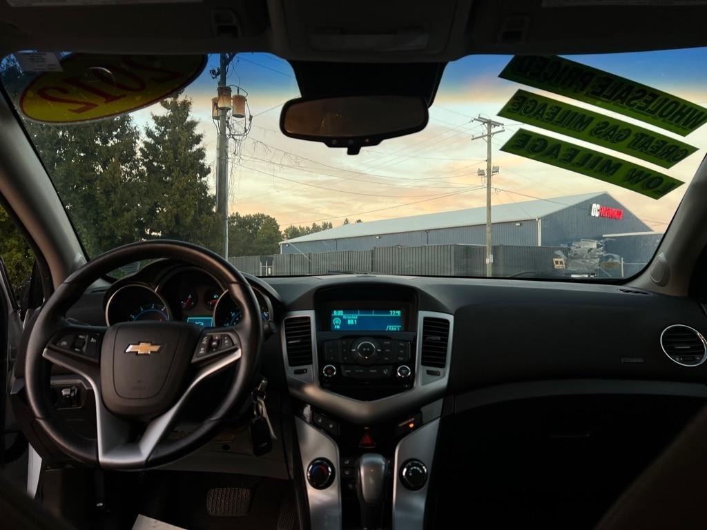 Chevrolet Cruze  2012