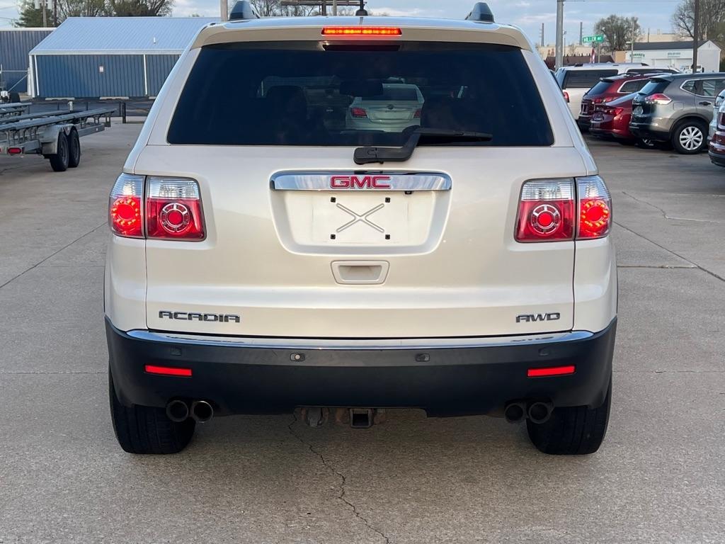 GMC Acadia  2010