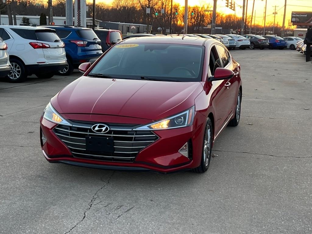 Hyundai Elantra  2020