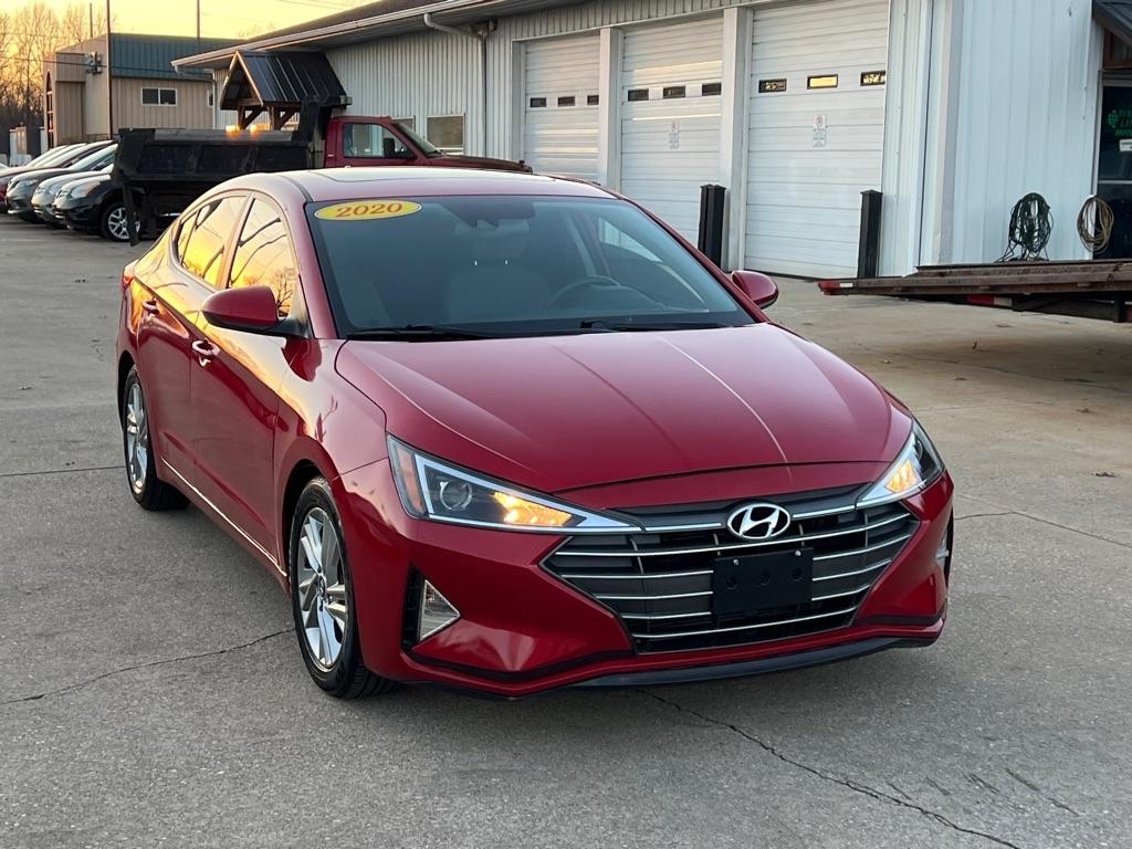 Hyundai Elantra  2020