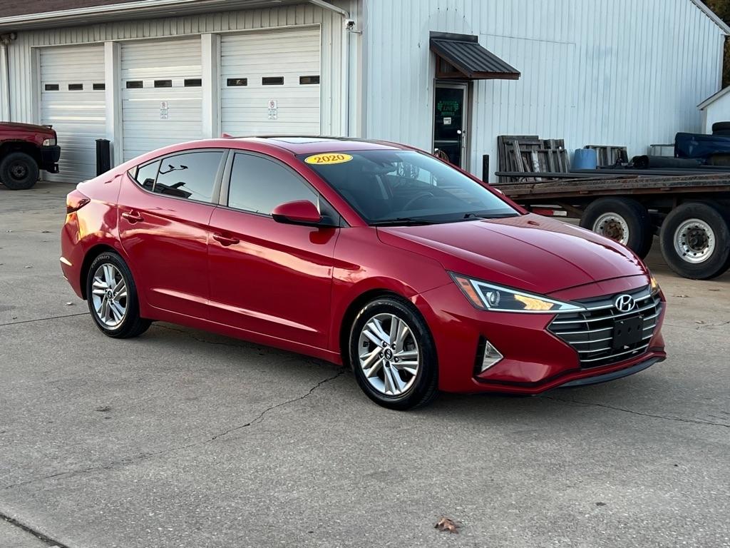 Hyundai Elantra  2020