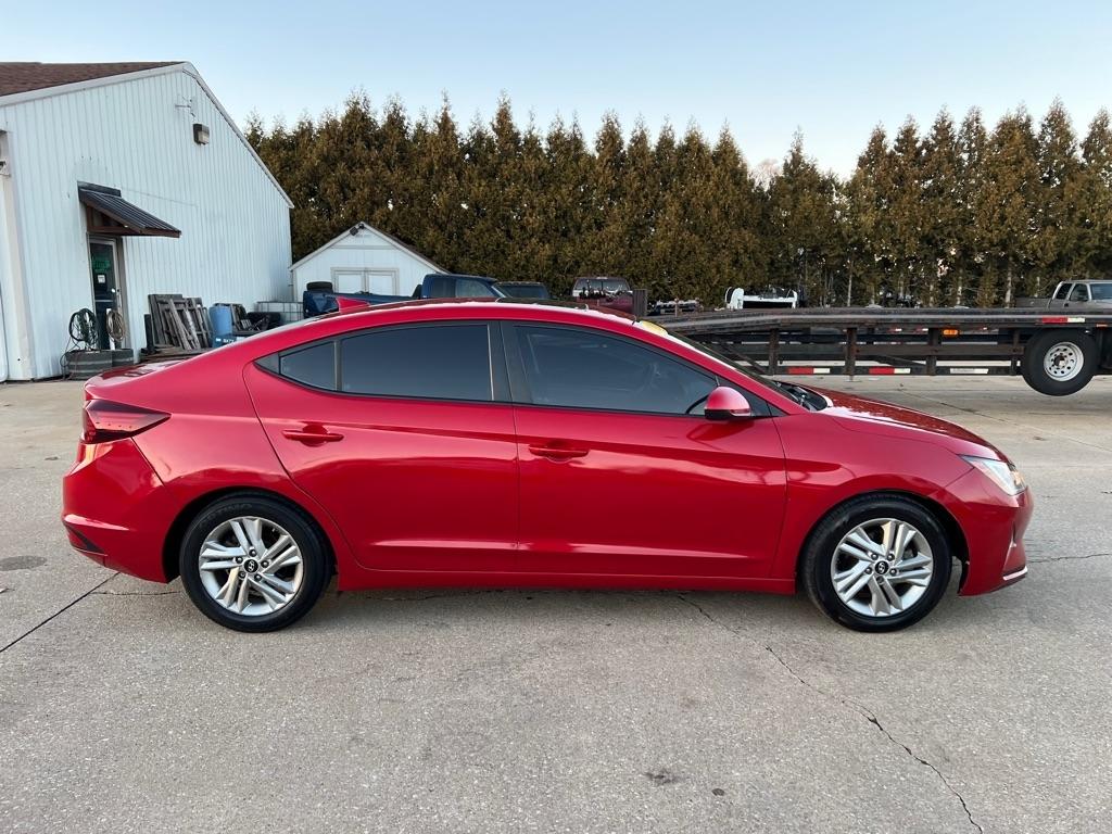 Hyundai Elantra  2020