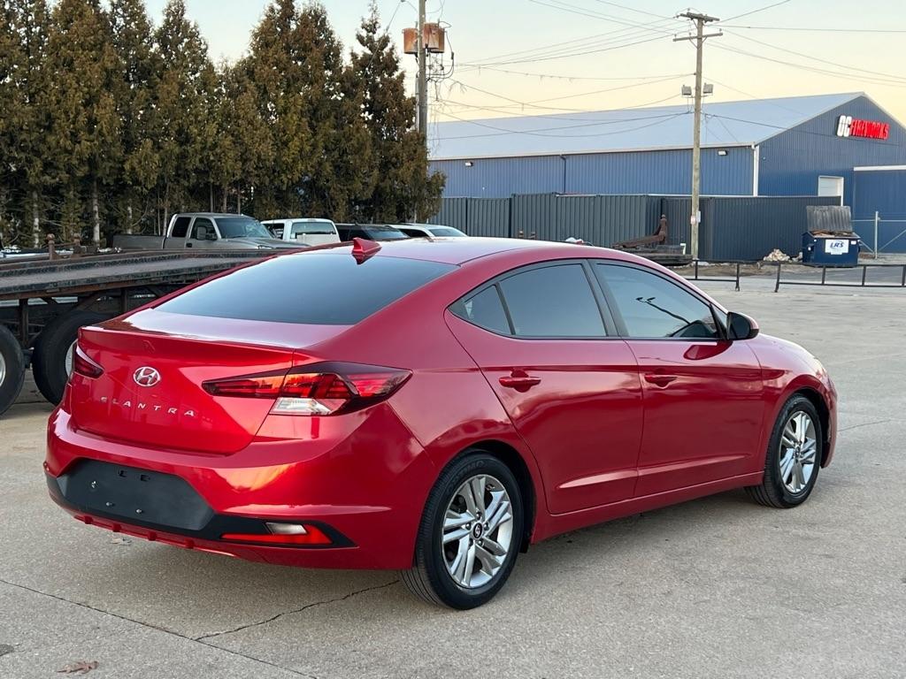 Hyundai Elantra  2020