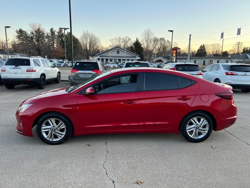 Hyundai Elantra  2020