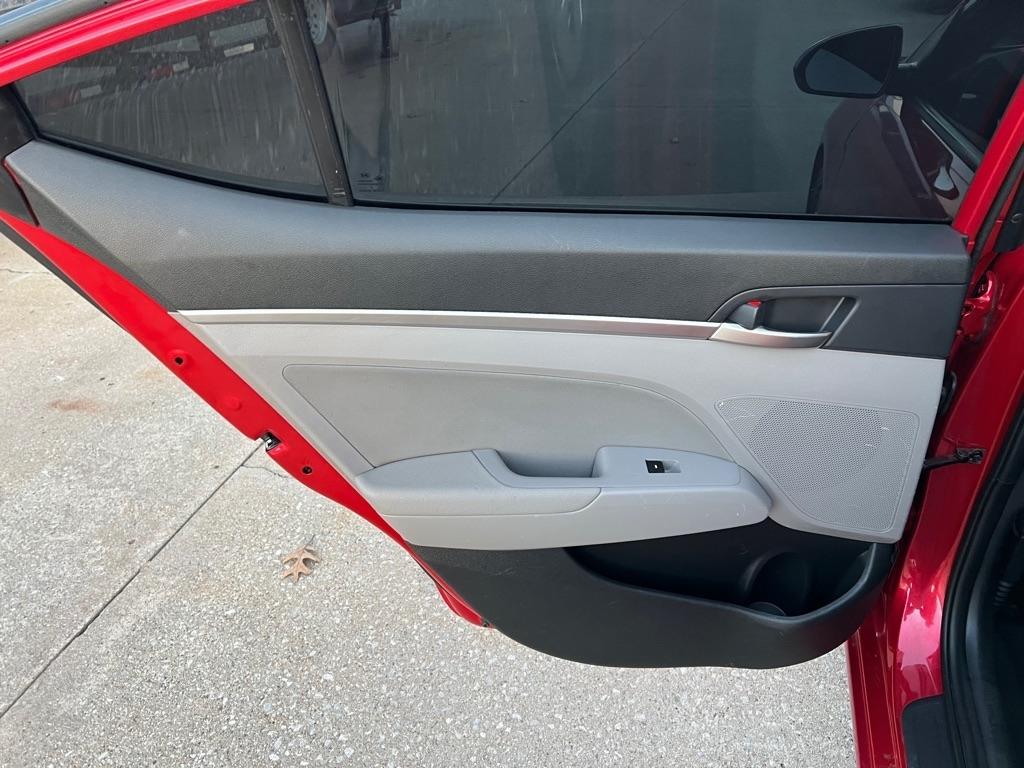 Hyundai Elantra  2020