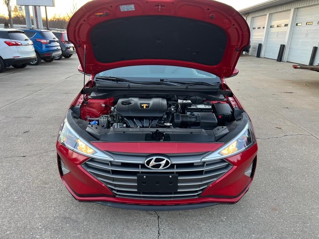 Hyundai Elantra  2020