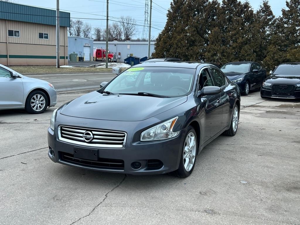 Nissan Maxima  2012