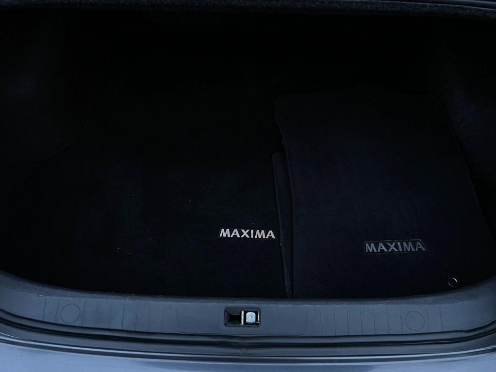 Nissan Maxima  2012