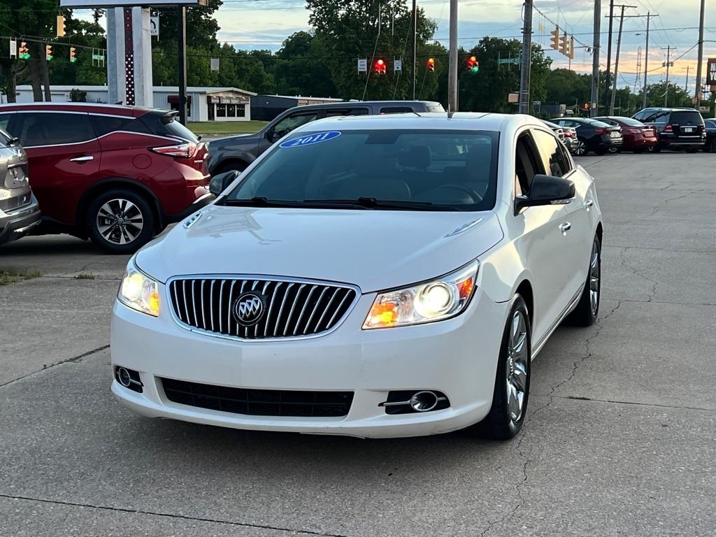 Buick LaCrosse  2011