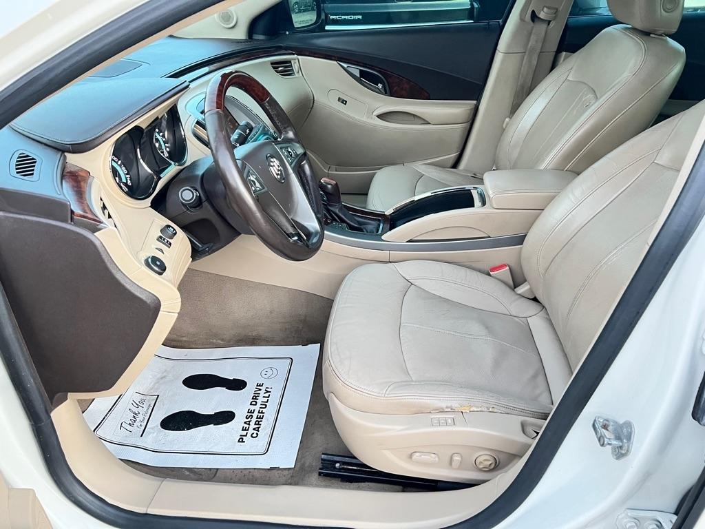Buick LaCrosse  2011