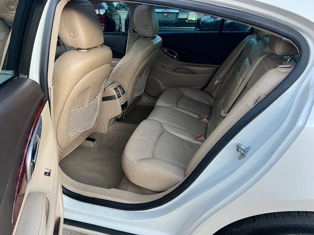 Buick LaCrosse  2011