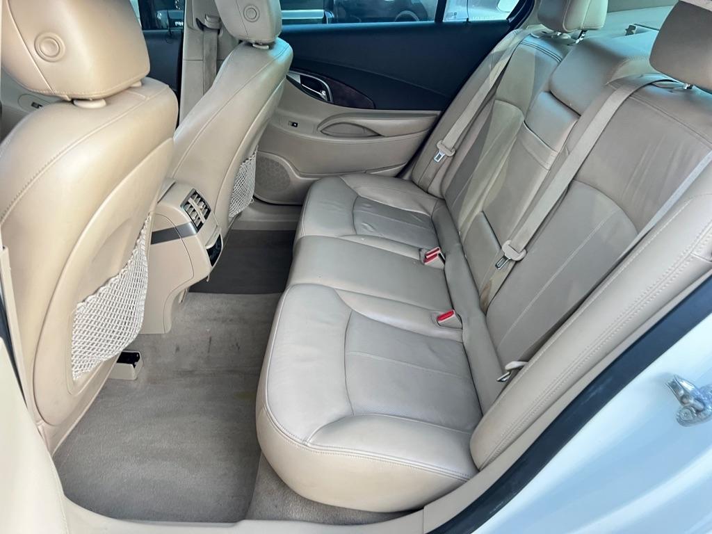 Buick LaCrosse  2011