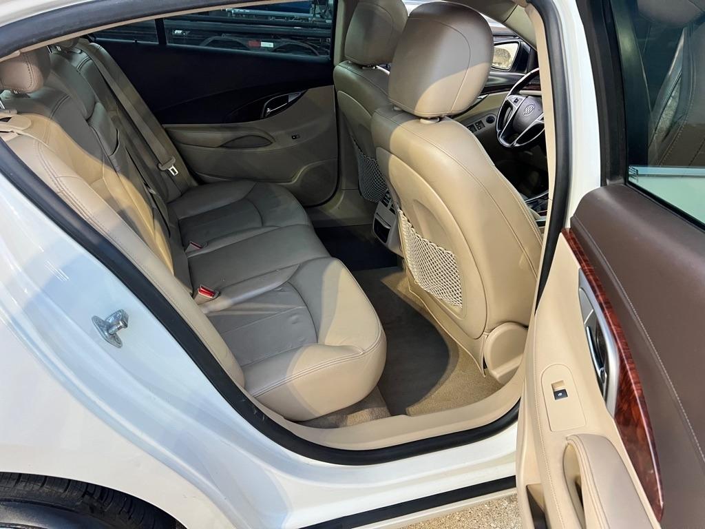 Buick LaCrosse  2011