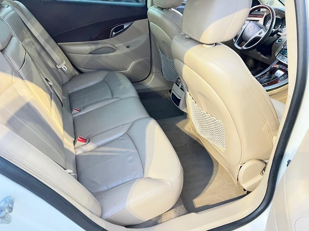 Buick LaCrosse  2011