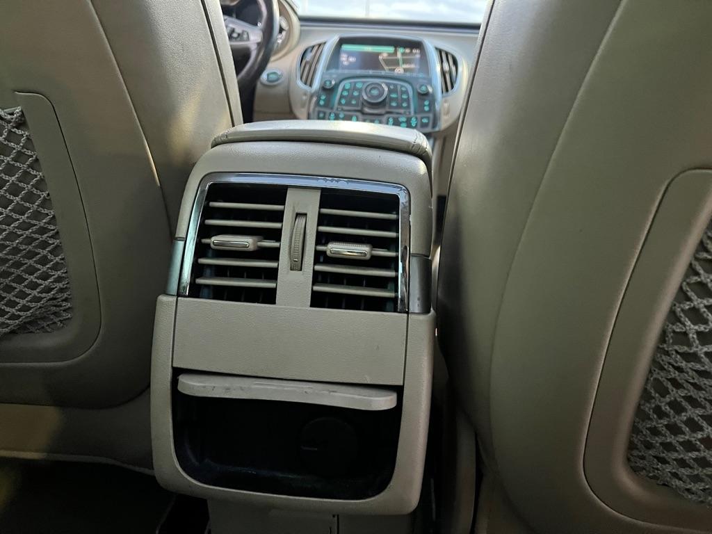 Buick LaCrosse  2011
