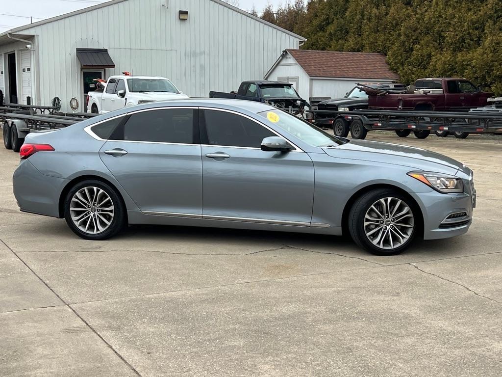 Hyundai Genesis  2015