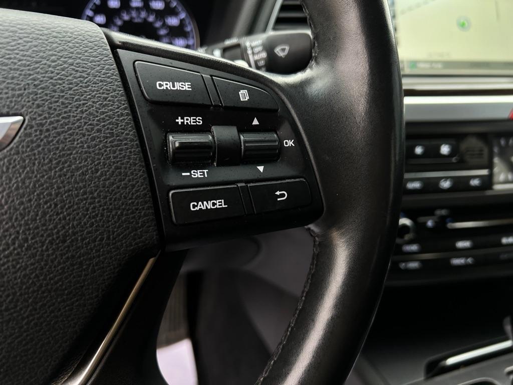 Hyundai Genesis  2015