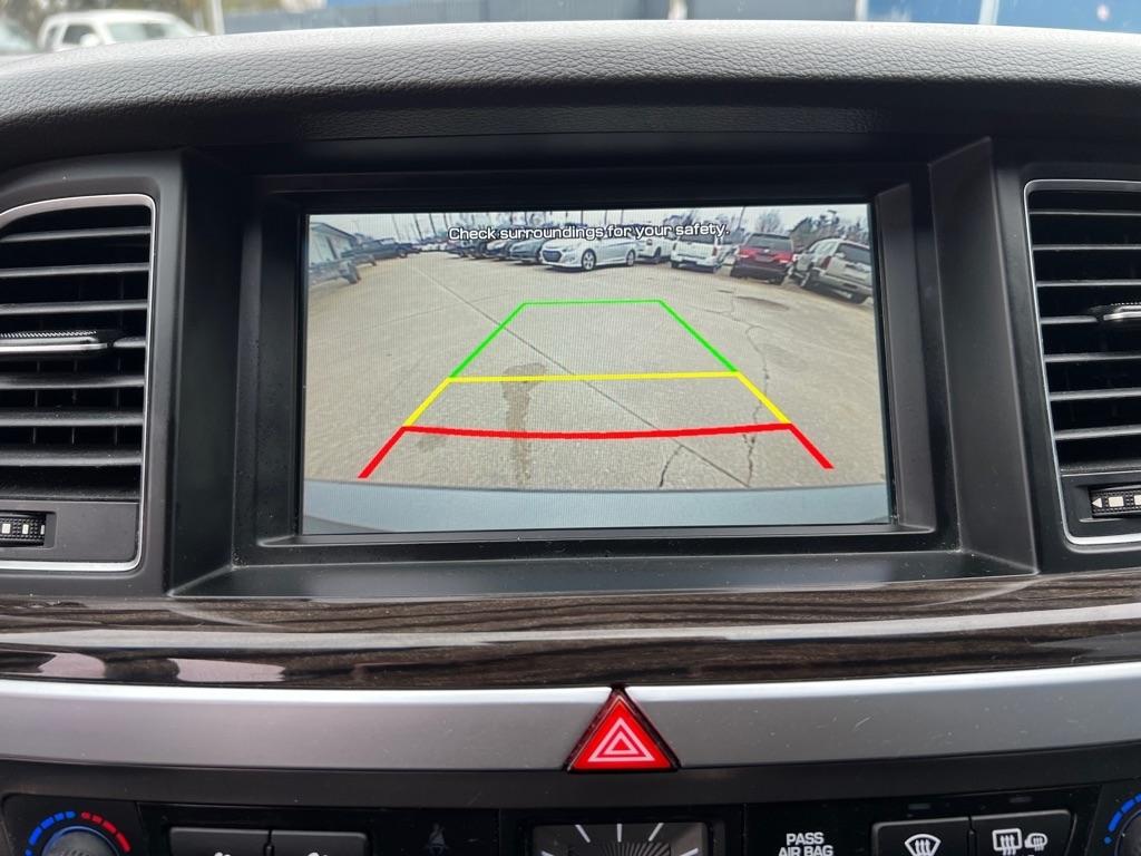 Hyundai Genesis  2015