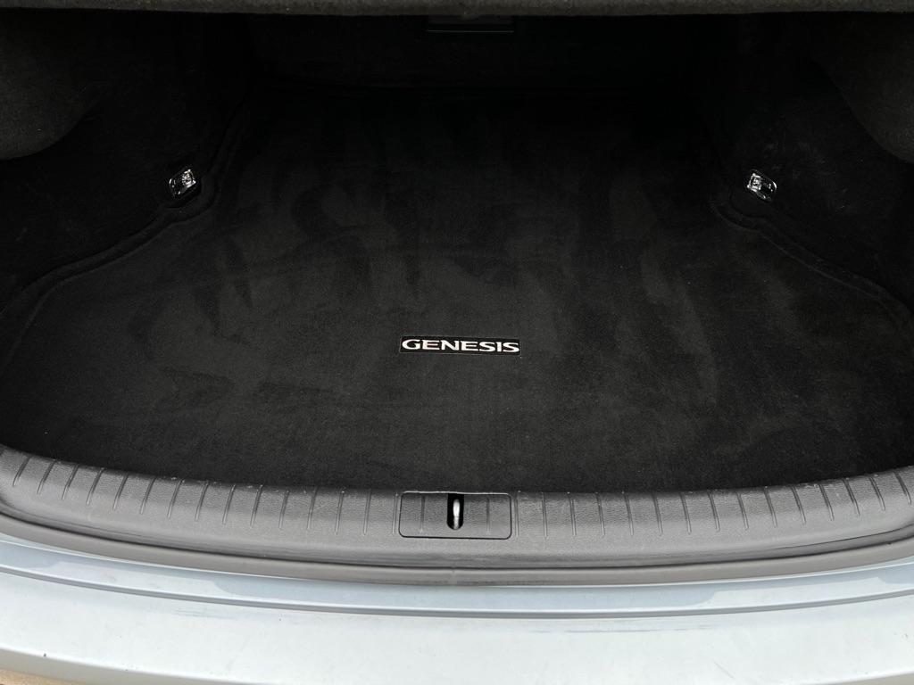 Hyundai Genesis  2015