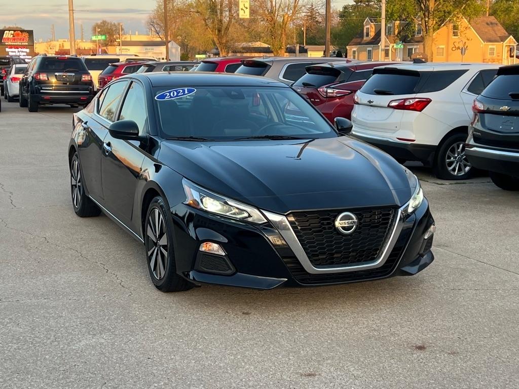 Nissan Altima  2021