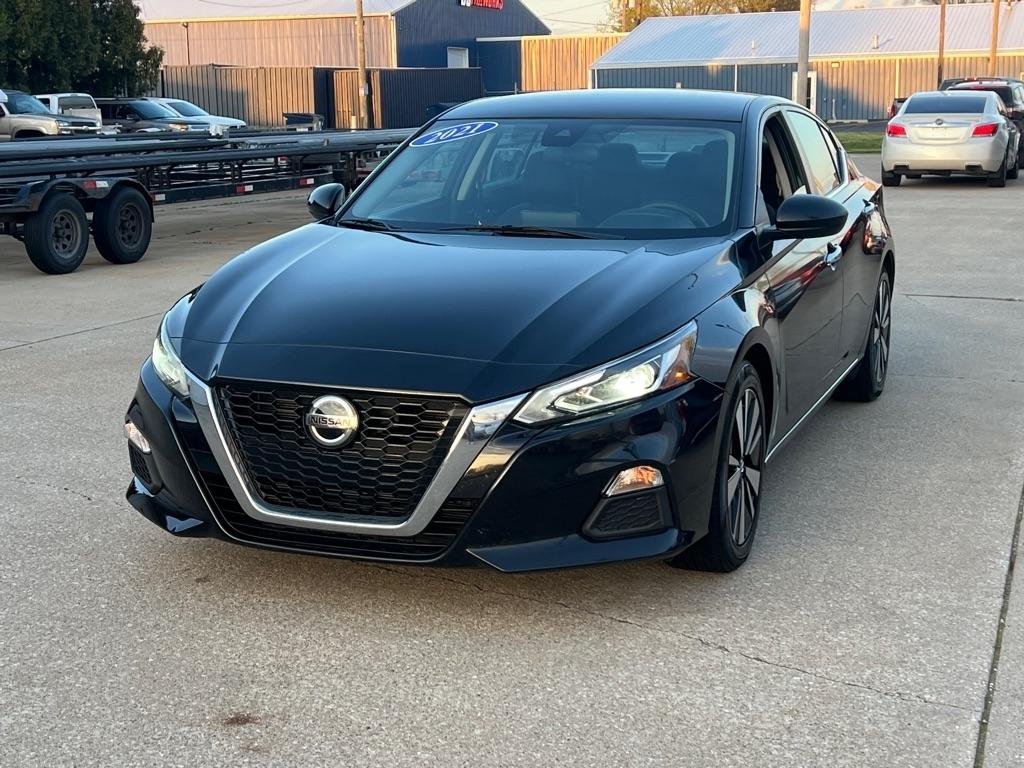 Nissan Altima  2021