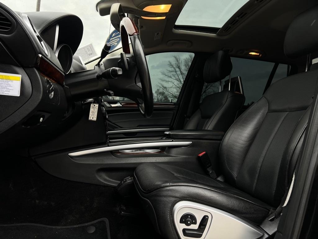 Mercedes-Benz GL-Class  2012
