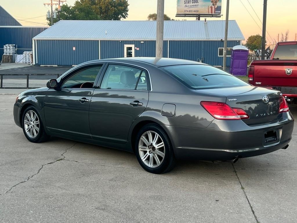 Toyota Avalon  2006