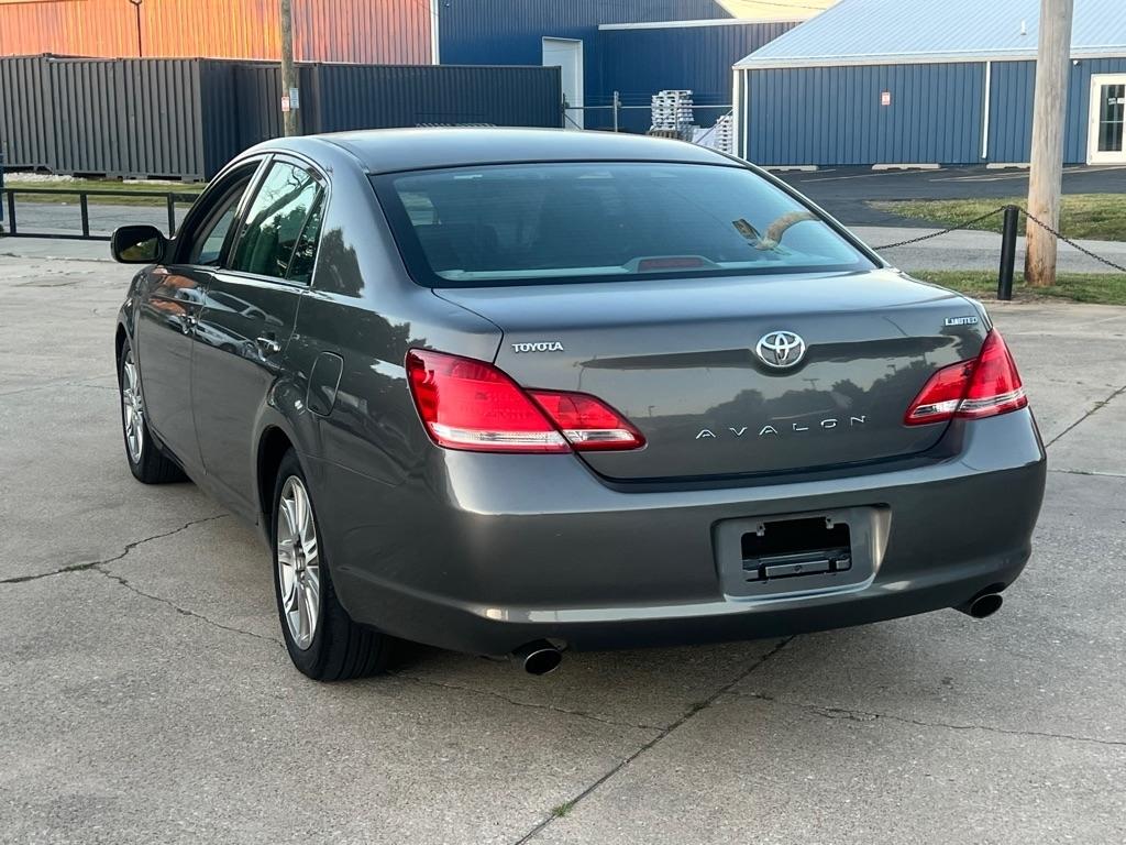 Toyota Avalon  2006
