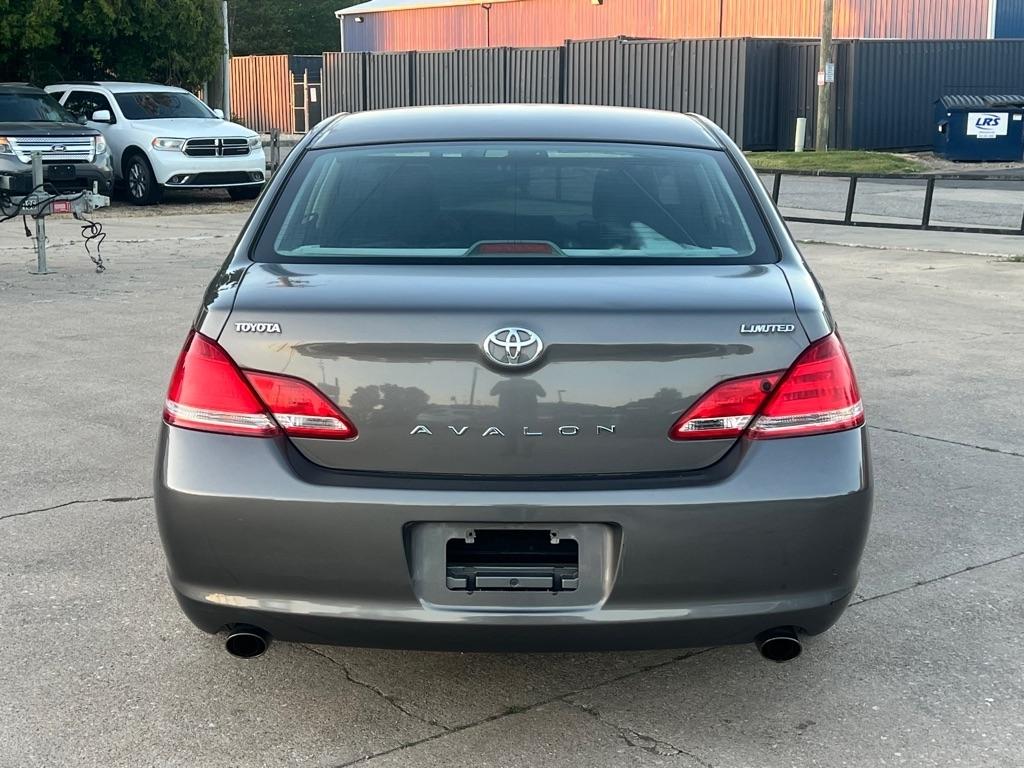 Toyota Avalon  2006