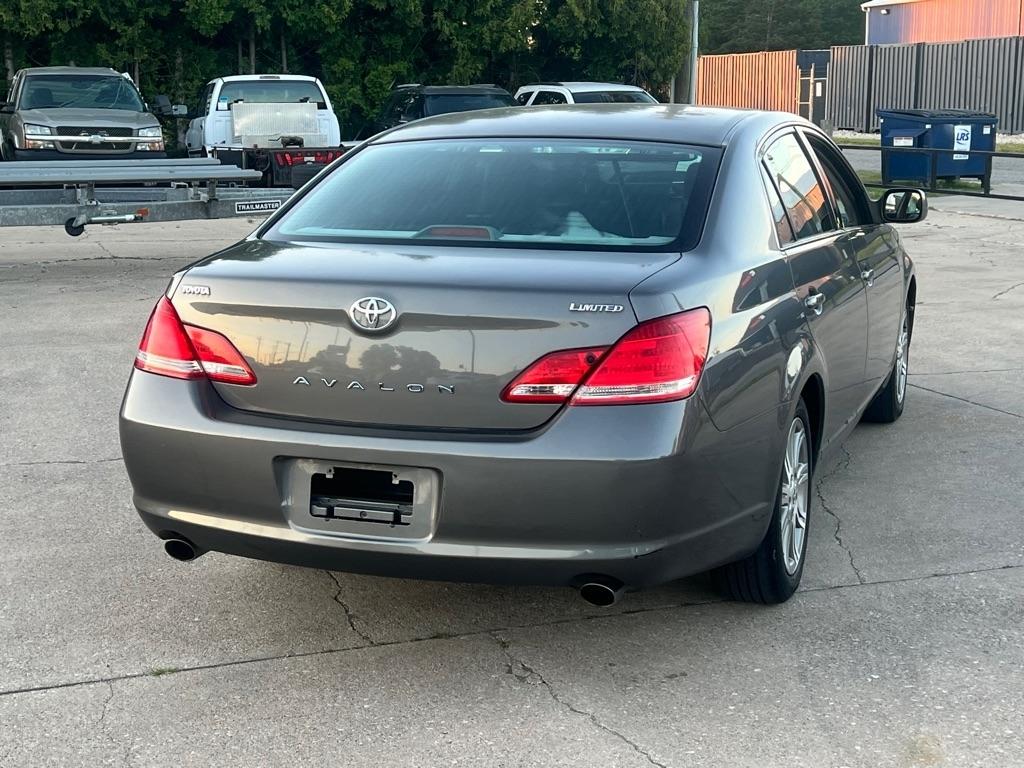 Toyota Avalon  2006