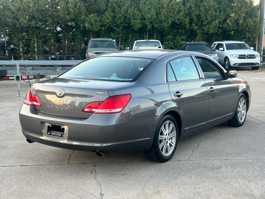 Toyota Avalon  2006